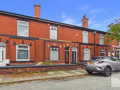 Halvard Avenue, Bury
